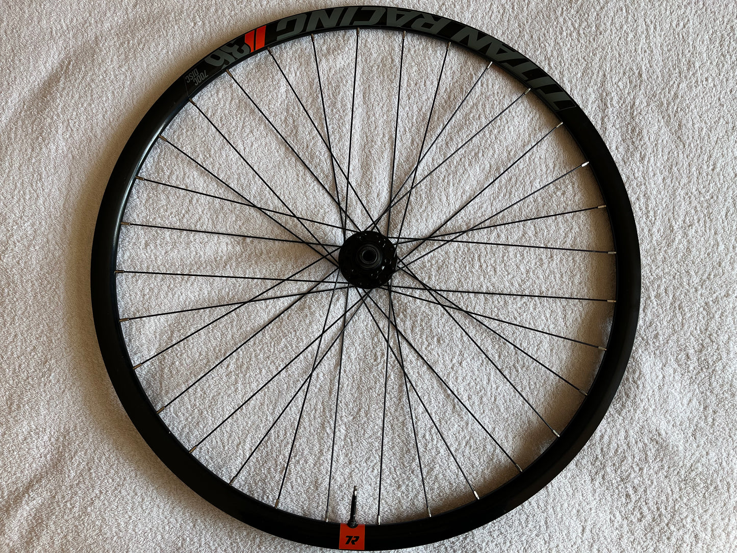 Titan Racing 36 700c Disc
