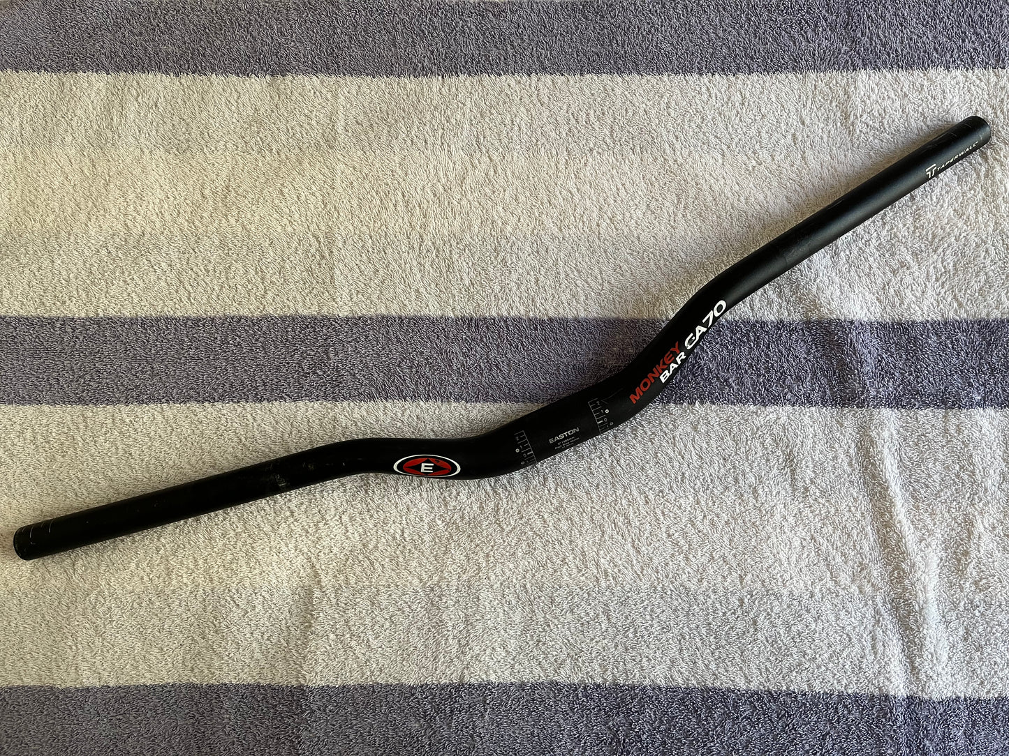 Easton Monkey Bar EA70 Riser Bar